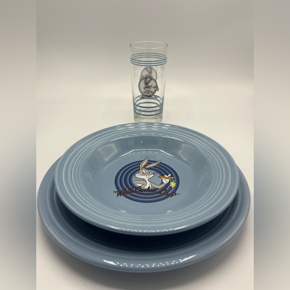 FiestaWare Bugs Bunny Looney Tunes Dinnerware - Thumbnail 2